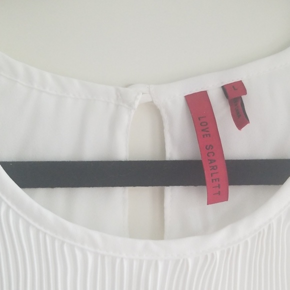 White Pleated Cold Shoulder Top - Picture 4 of 5